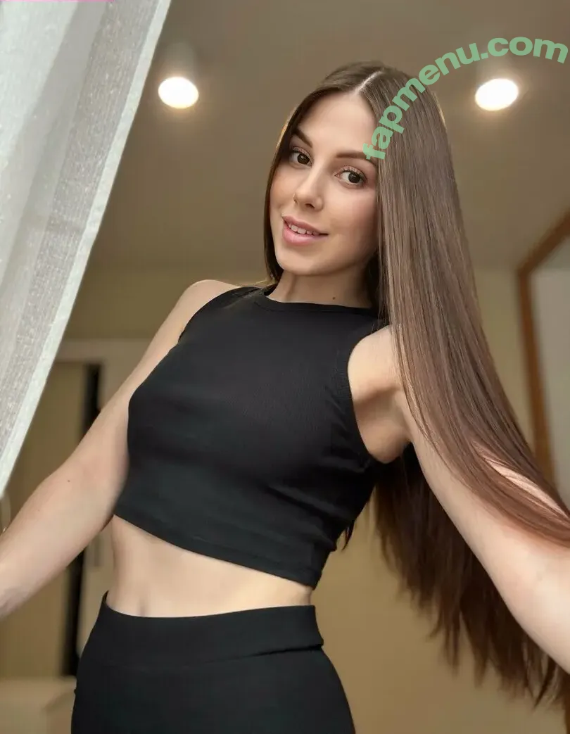 lillie_miler nude photo #0020 (lilliem)