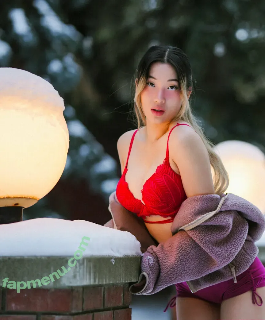lillietv nude photo #0063 (lillietwv)