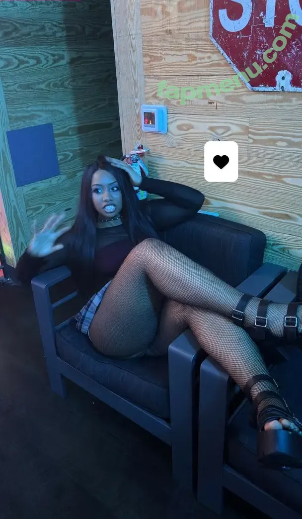 Lillipie101 nude photo #0042 (Lillipie101)