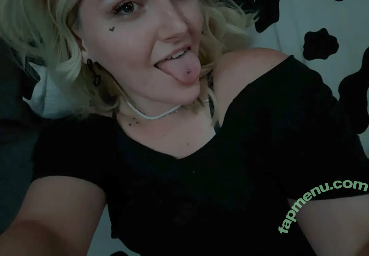 LilllBrieee nude photo #0011 (LilllBrieee)