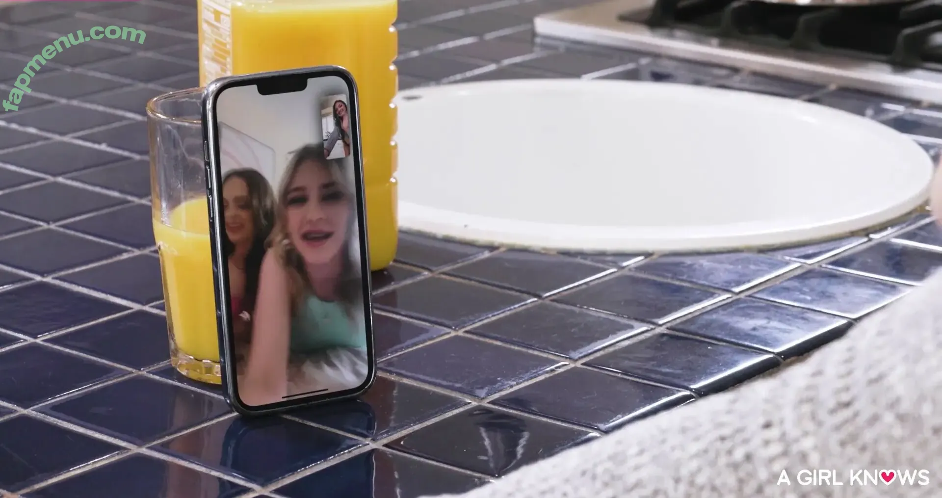 Lilly Bell nude photo #0254 (bellofthe_ball / lilly_bellxxx / lillybell2point0)