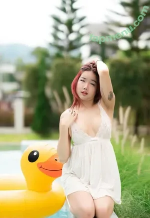 lilly_chen / lizardbelly nude photo #0092