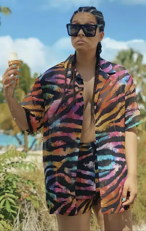 Lilly Singh / lilly nude photo #0011