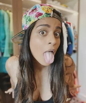Lilly Singh / lilly nude photo #0033