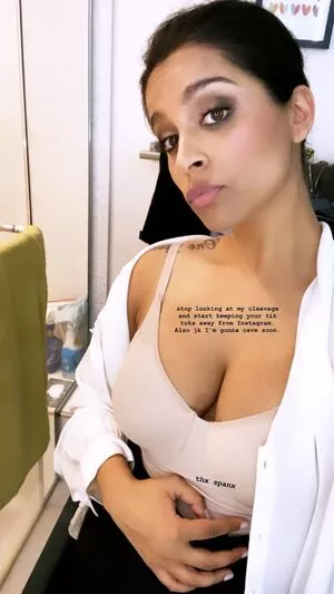 Lilly Singh / lilly nude photo #0049