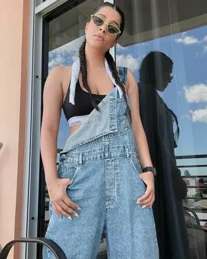 Lilly Singh / lilly nude photo #0070