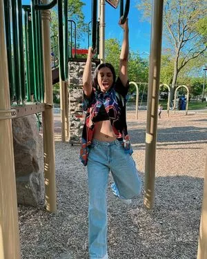 Lilly Singh / lilly nude photo #0072