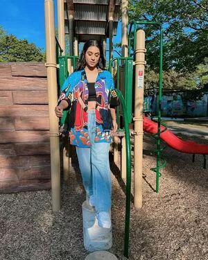 Lilly Singh / lilly nude photo #0074