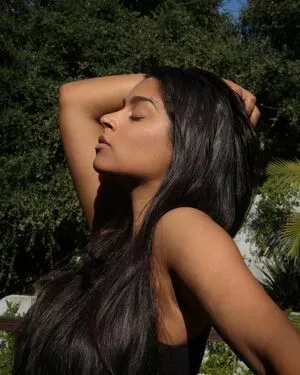 Lilly Singh / lilly nude photo #0082