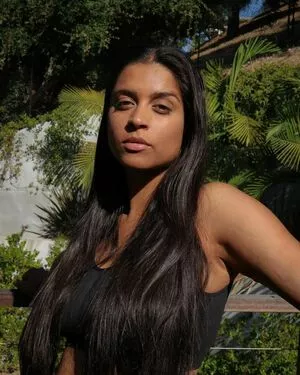 Lilly Singh / lilly nude photo #0084