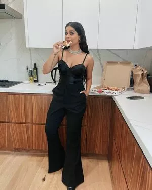 Lilly Singh / lilly nude photo #0104