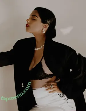 Lilly Singh / lilly nude photo #0286