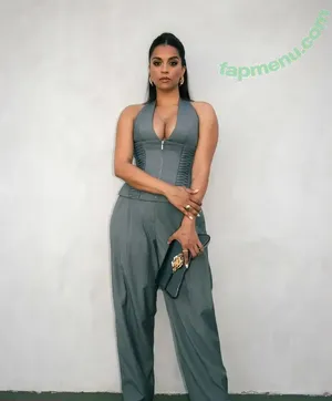 Lilly Singh / lilly nude photo #0330