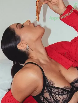Lilly Singh / lilly nude photo #0355