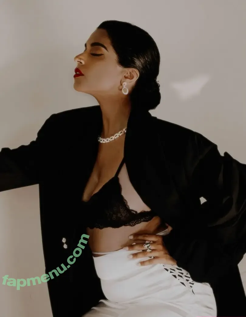 Lilly Singh nude photo #0286 (lilly)