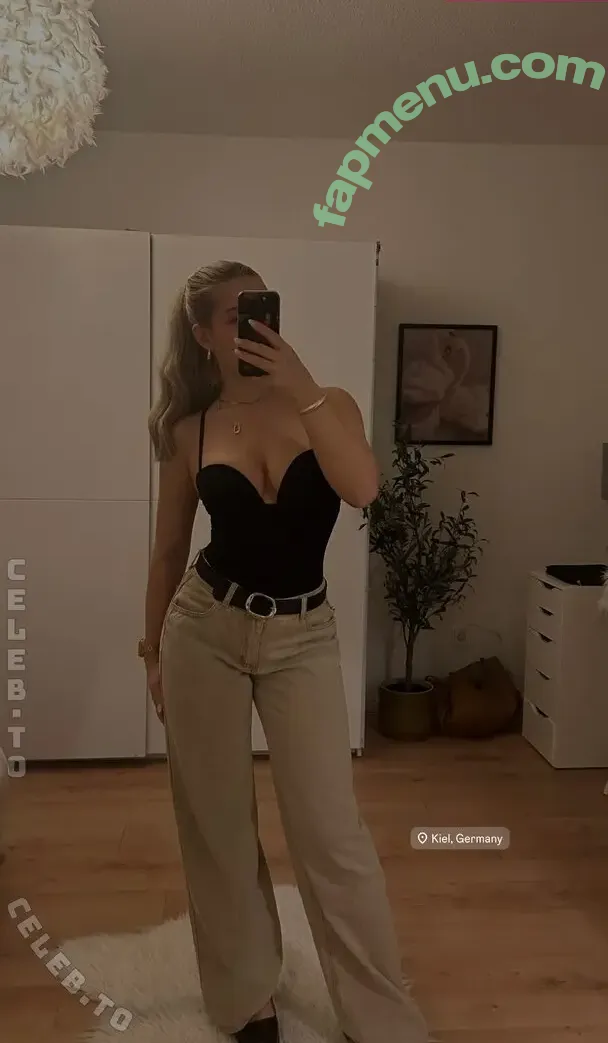 Lilly Solterbeck nude photo #0100 (lillysolterbeck / lillyssso)