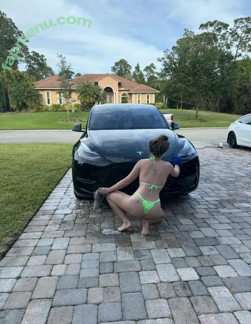 lillyellexo nude photo #0023 (lillyellexo)