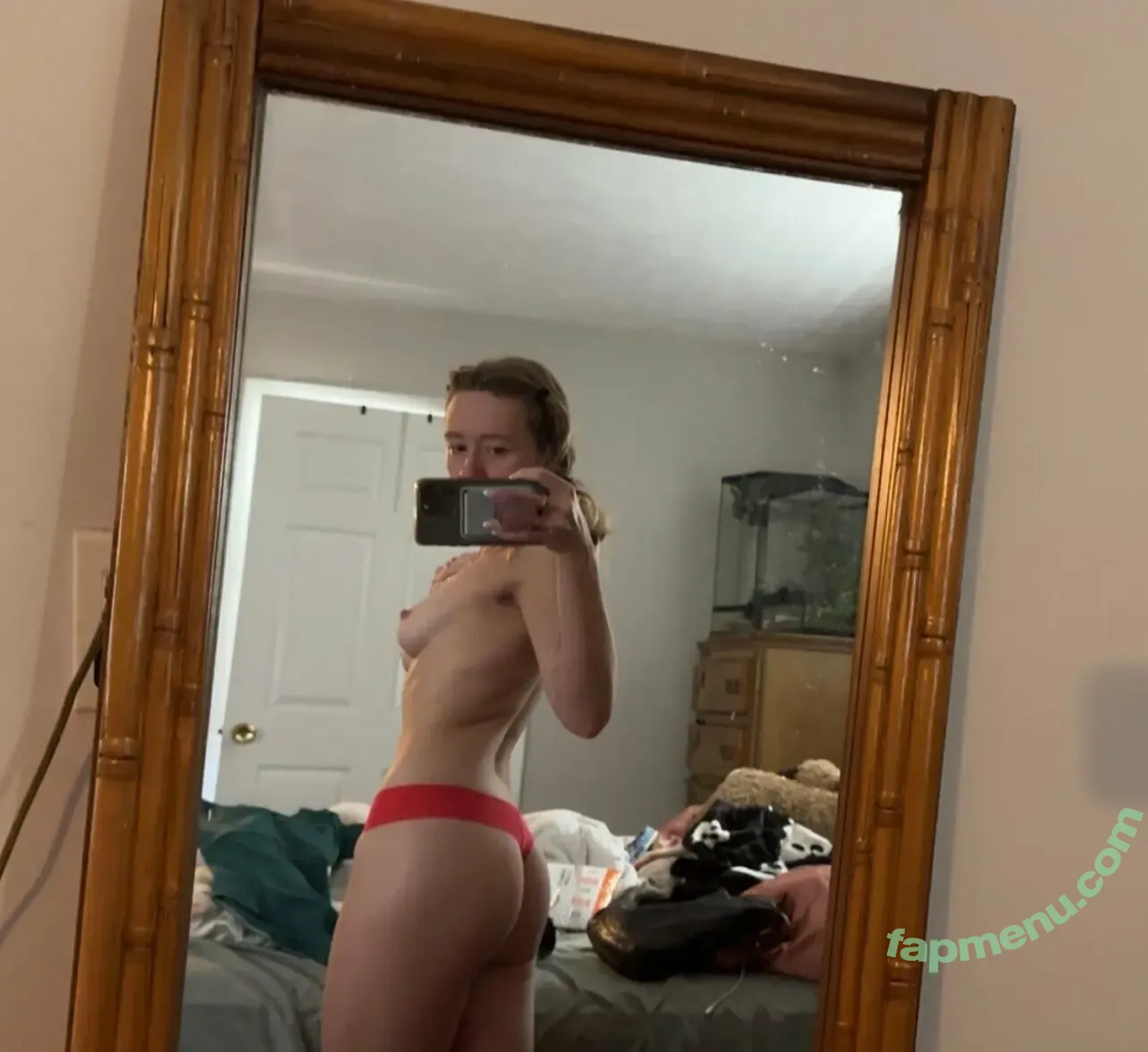 lillyellexo nude photo #0030 (lillyellexo)
