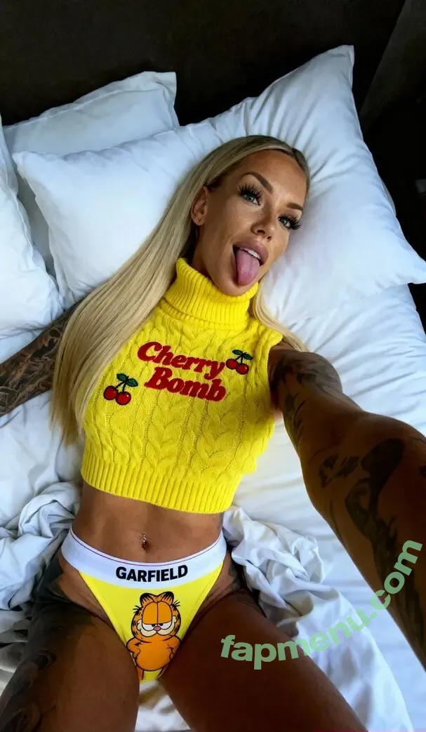 Lillyfee Squirt nude photo #0005 (Lillyfeesquirt / Tiffy Hollywood)