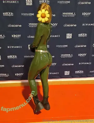  nude photo #0004