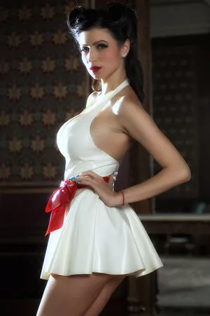 Lillyroma1982 / Lilly Roma / lillyroma32 nude photo #1978