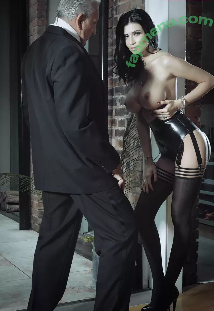 Lillyroma1982 nude photo #1413 (Lilly Roma / lillyroma32)