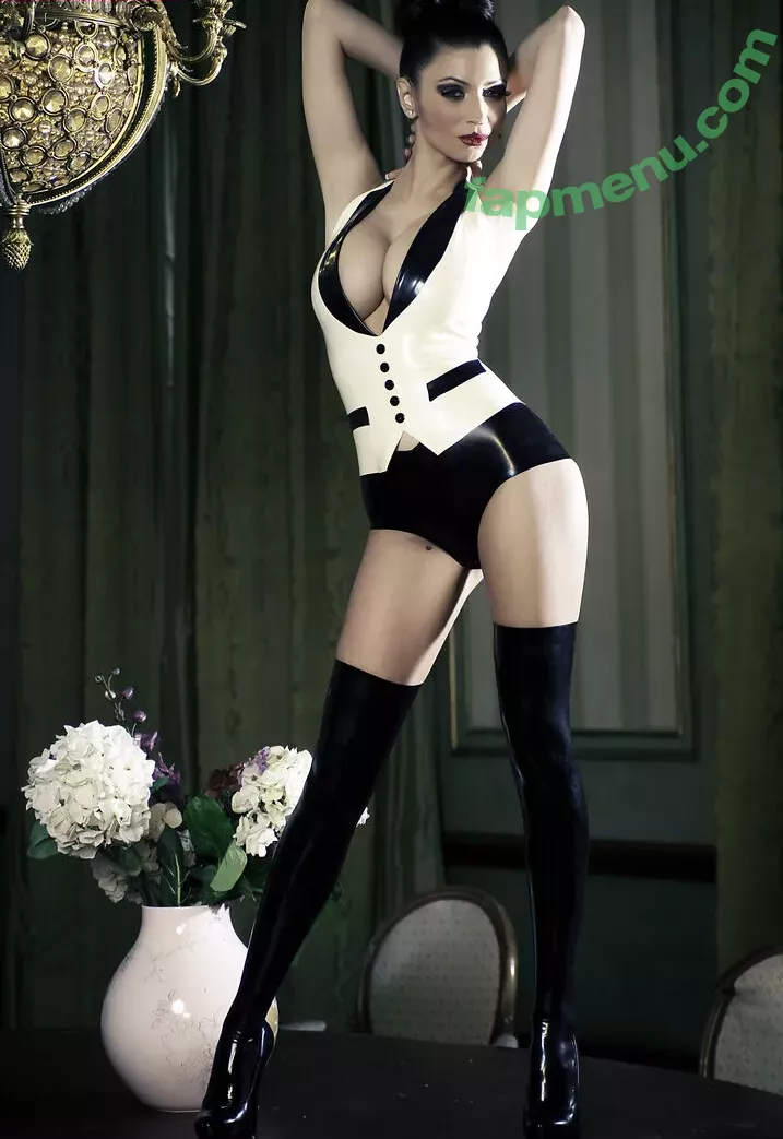 Lillyroma1982 nude photo #1558 (Lilly Roma / lillyroma32)