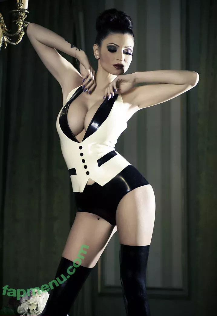 Lillyroma1982 nude photo #1561 (Lilly Roma / lillyroma32)