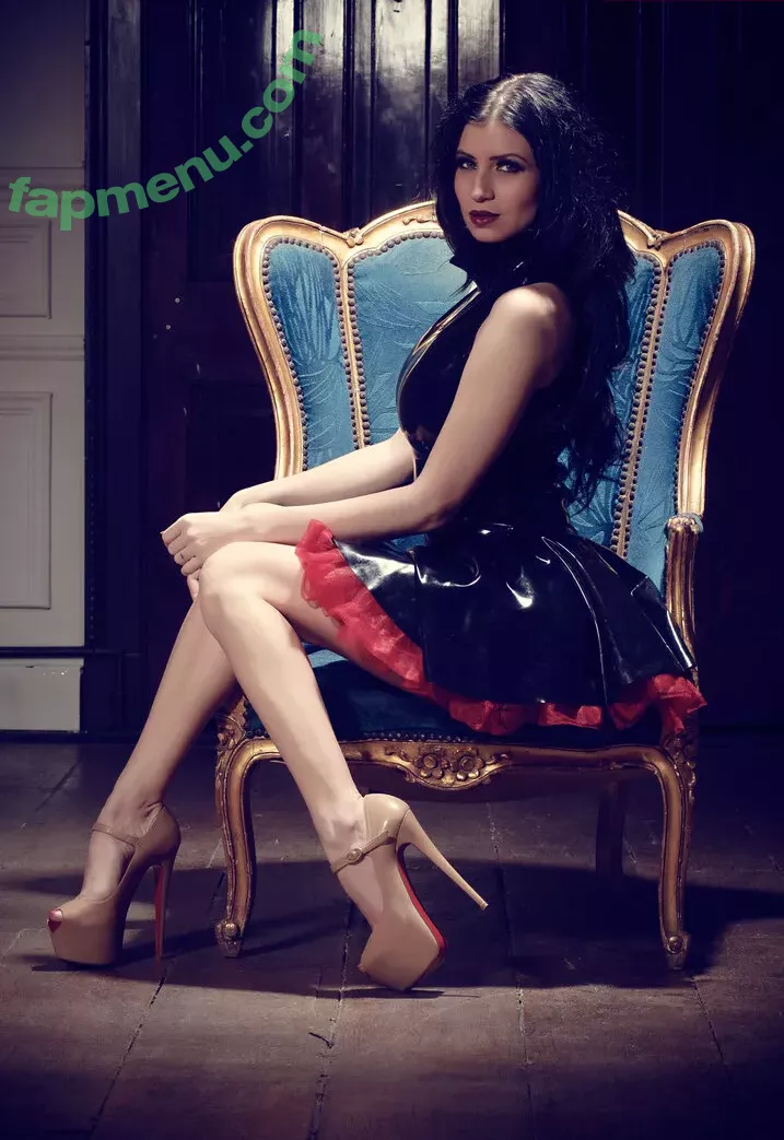 Lillyroma1982 nude photo #1600 (Lilly Roma / lillyroma32)