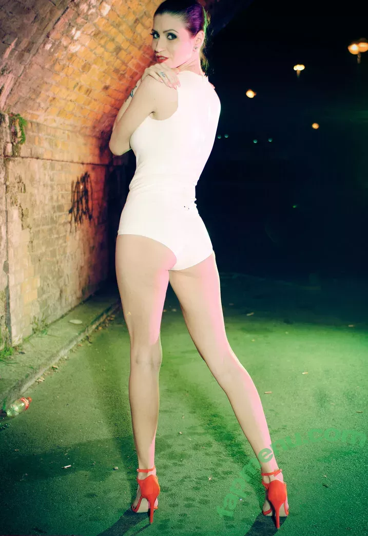 Lillyroma1982 nude photo #1932 (Lilly Roma / lillyroma32)