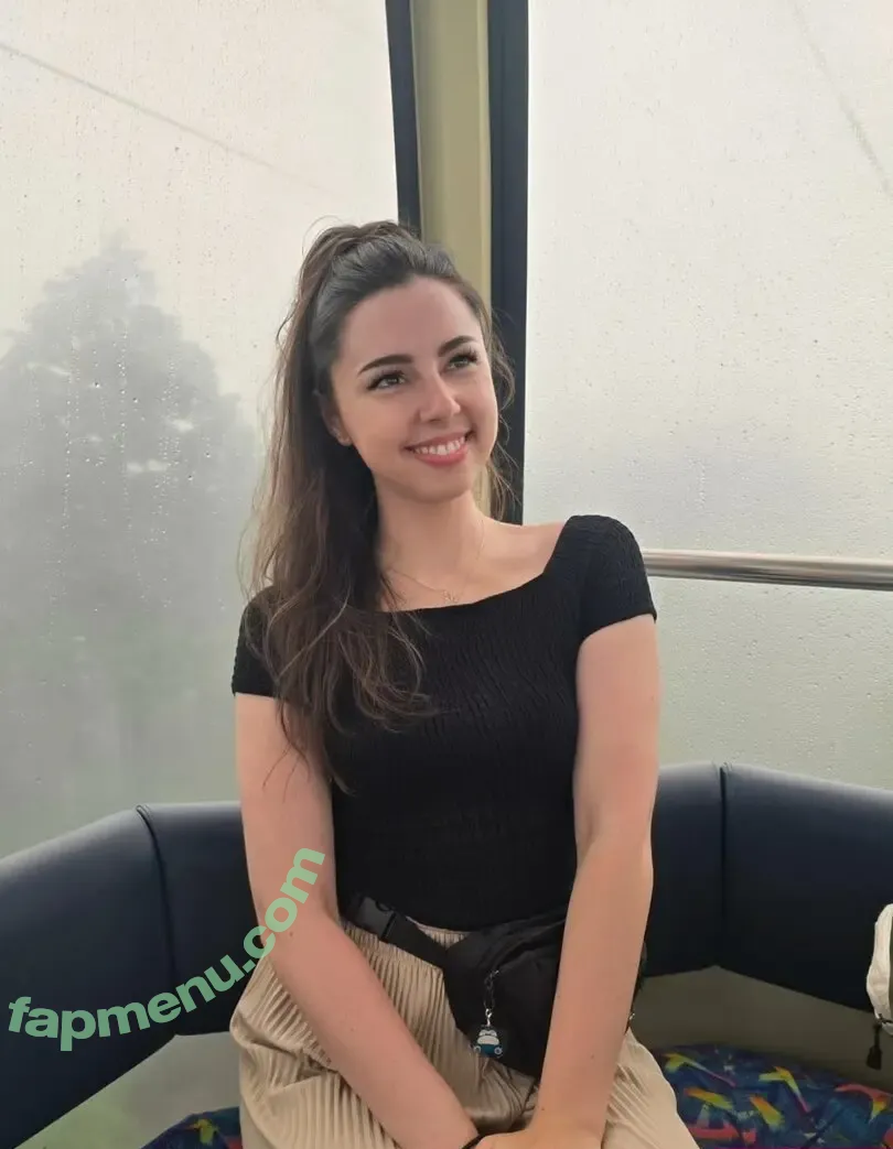 Lillythechilly nude photo #0002 (lillythechillytv / lilydaisyphillips)