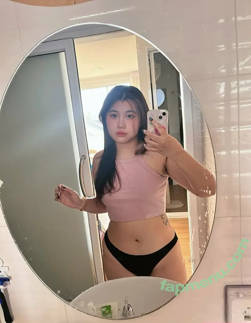 lilmeiwu nude photo #0005 (lilmeiwu)