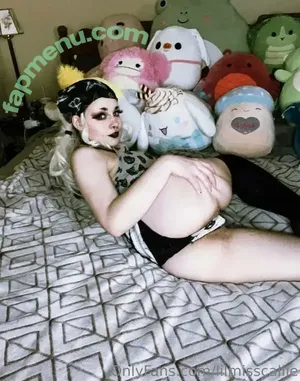 lilmisscallie / calliegullickson nude photo #0033