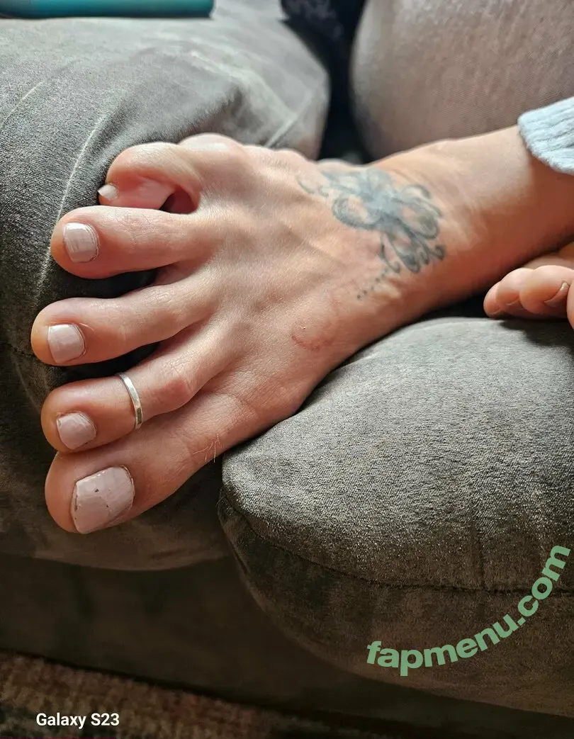 lilmisslongtoes7410 nude photo #0048 (iamblessed_t5)