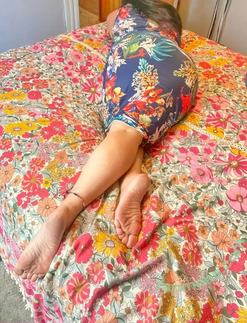 lilmissnaaya nude photo #0203 (lilmissnaaya)