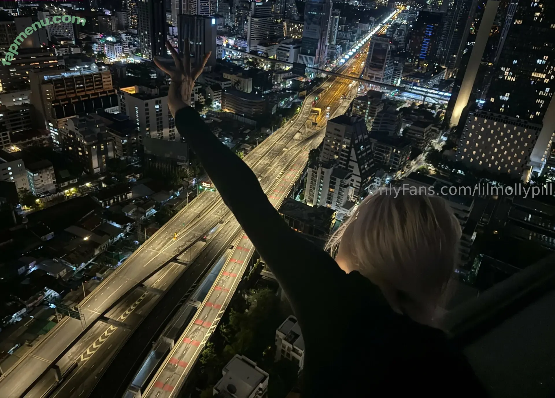 lilmollypill nude photo #0013 (lilmollypill)