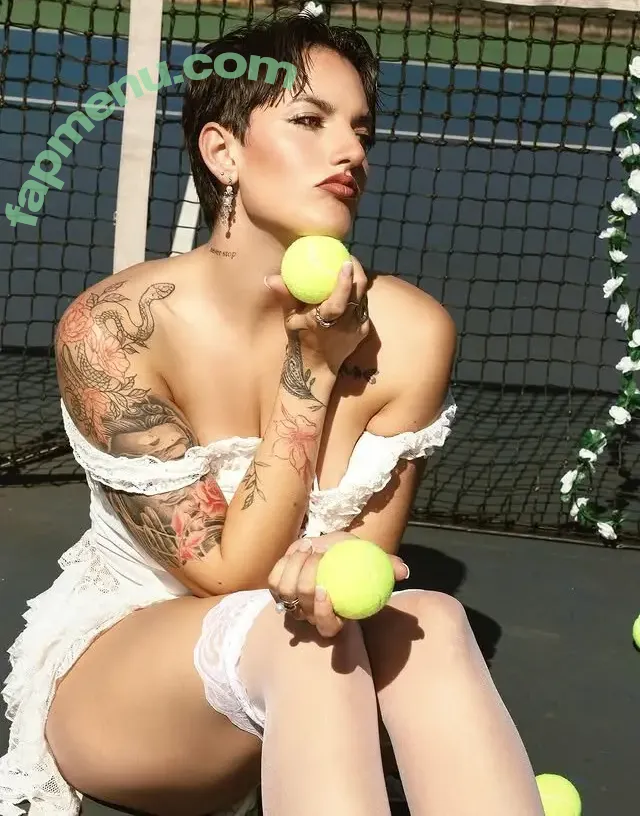 Lilou Cheyenne nude photo #0013 (lcwewannaparty / liloucheyenne / liloucheyenne.official)