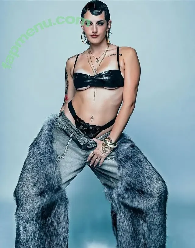 Lilou Cheyenne nude photo #0019 (lcwewannaparty / liloucheyenne / liloucheyenne.official)