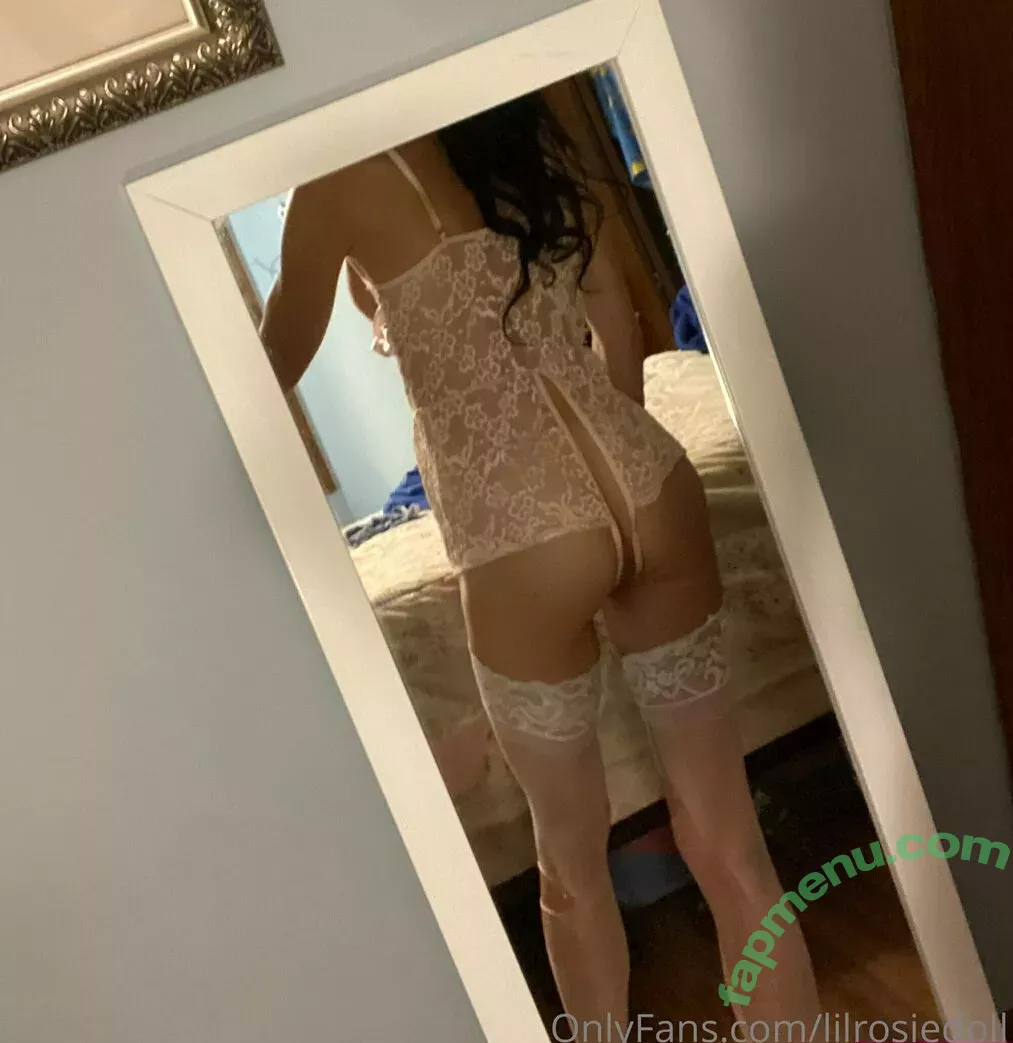 lilrosiedoll nude photo #0004 (rosiegirllondon)