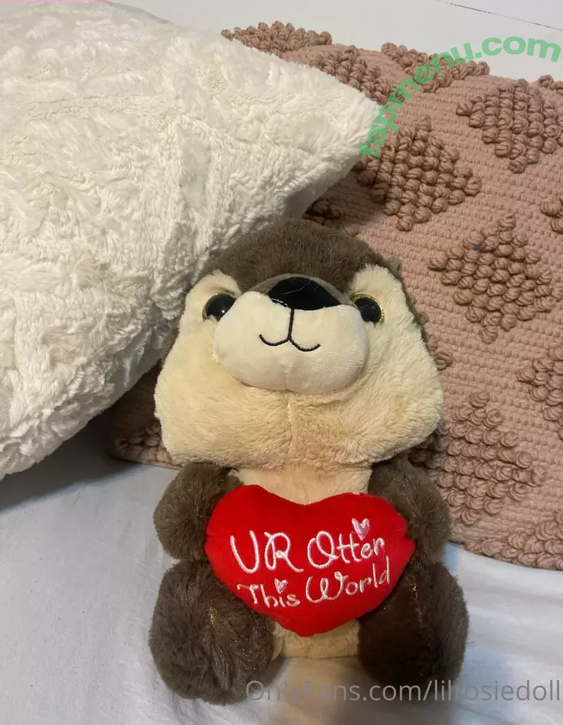 lilrosiedoll nude photo #0018 (rosiegirllondon)