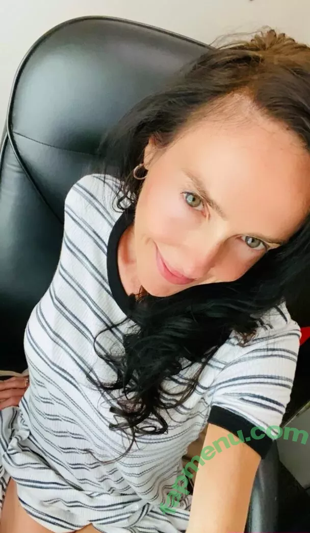 lilrosiedoll nude photo #0037 (rosiegirllondon)