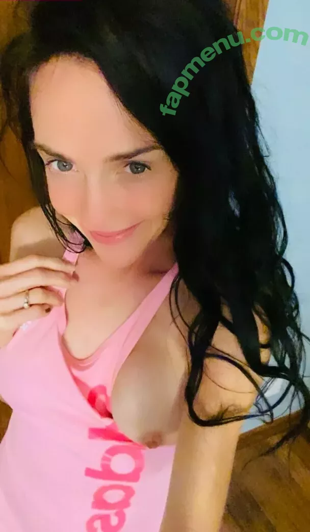lilrosiedoll nude photo #0121 (rosiegirllondon)