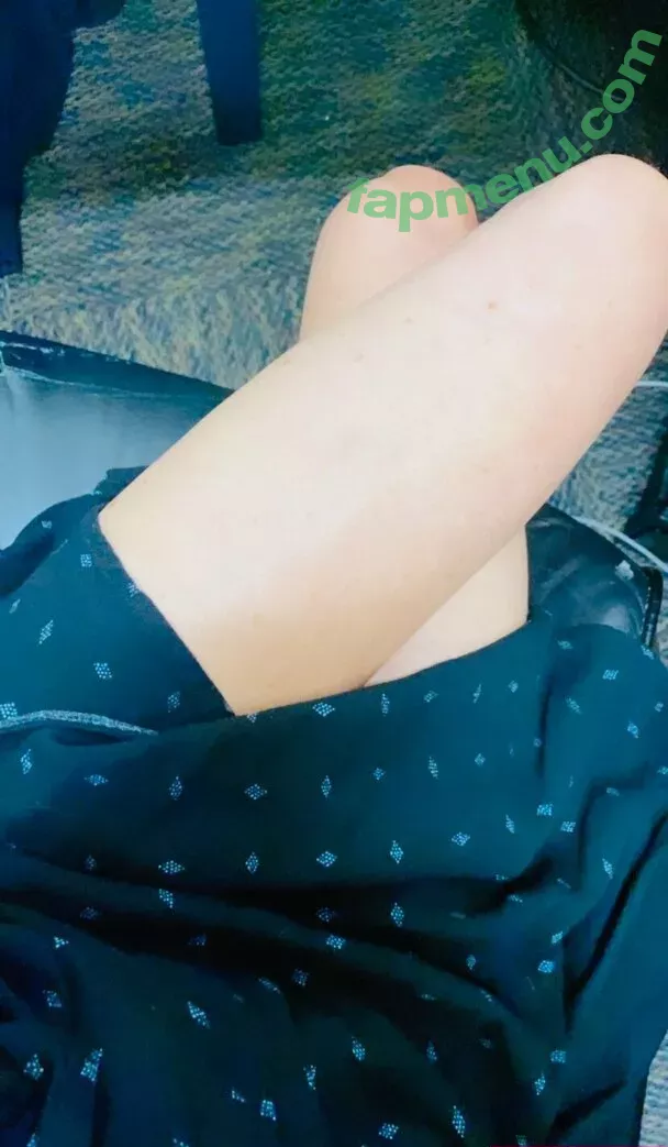 lilrosiedoll nude photo #0124 (rosiegirllondon)