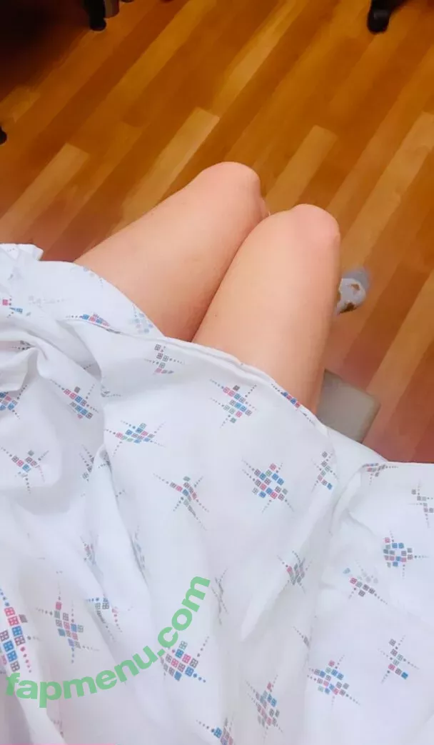 lilrosiedoll nude photo #0270 (rosiegirllondon)