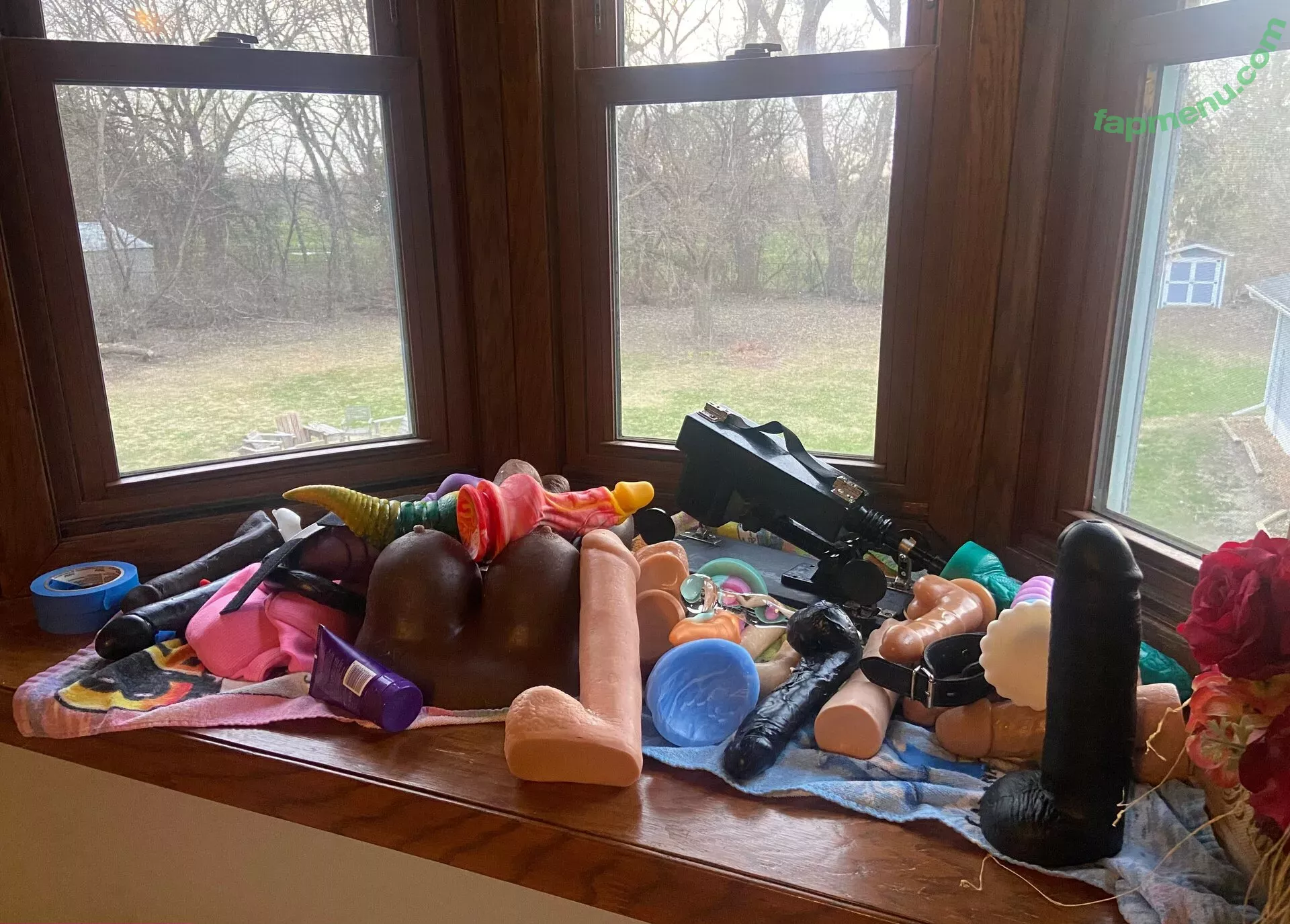 lilrosiedoll nude photo #0299 (rosiegirllondon)