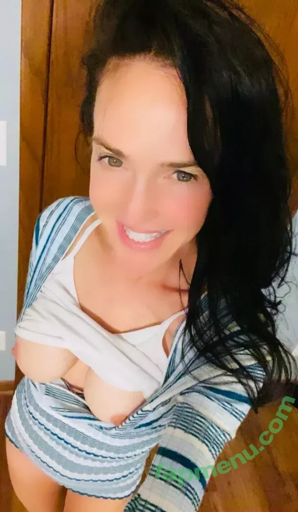 lilrosiedoll nude photo #0564 (rosiegirllondon)