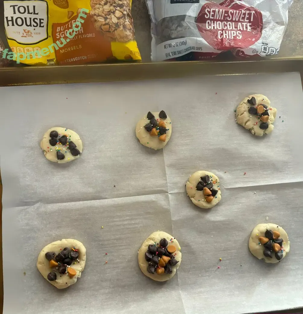 lilrosiedoll nude photo #1053 (rosiegirllondon)