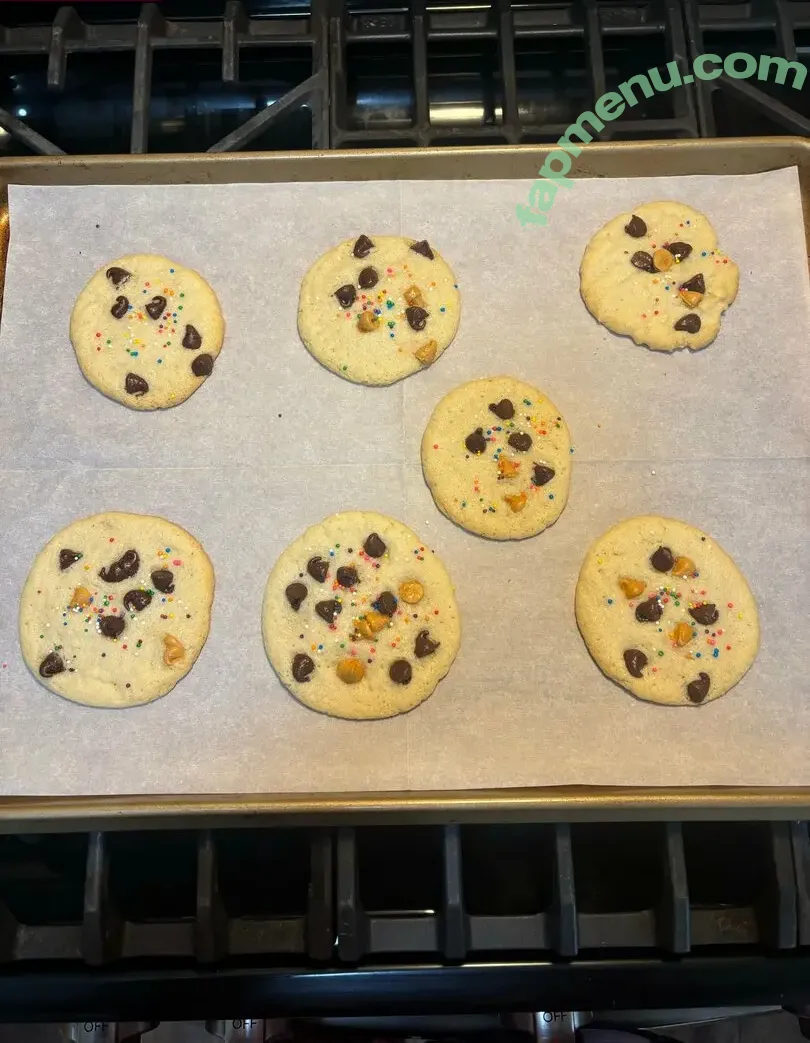 lilrosiedoll nude photo #1054 (rosiegirllondon)