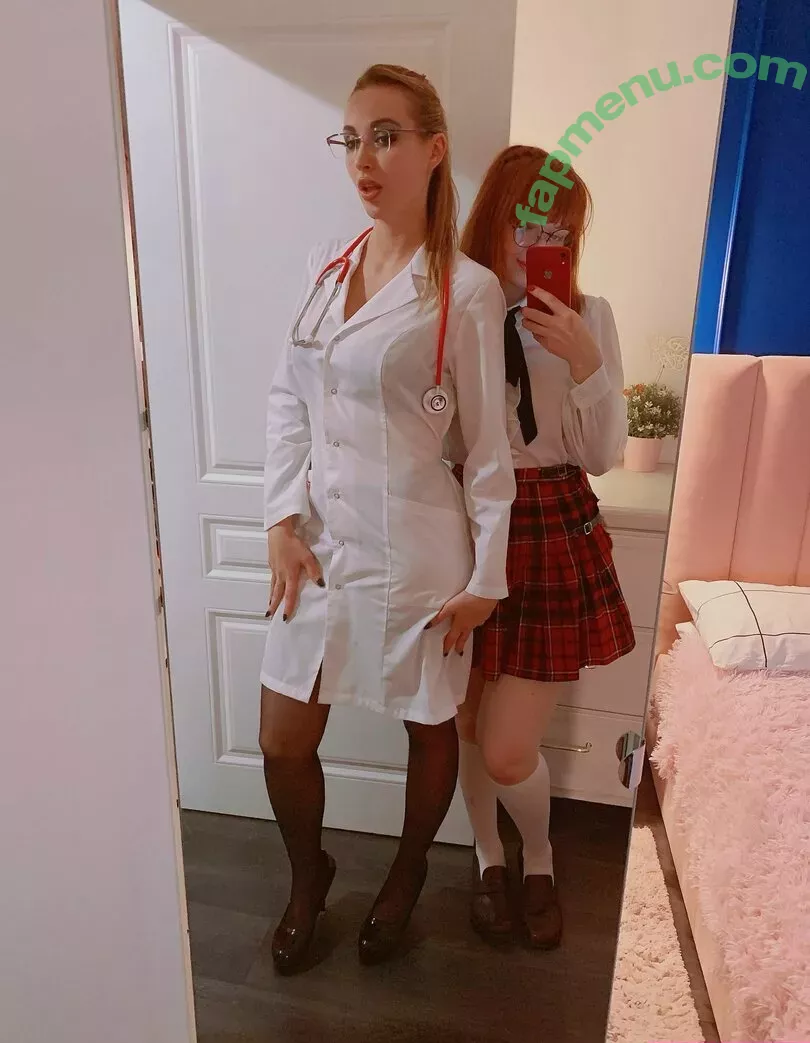 Lilslvkitten nude photo #0287 (lilvkitten)