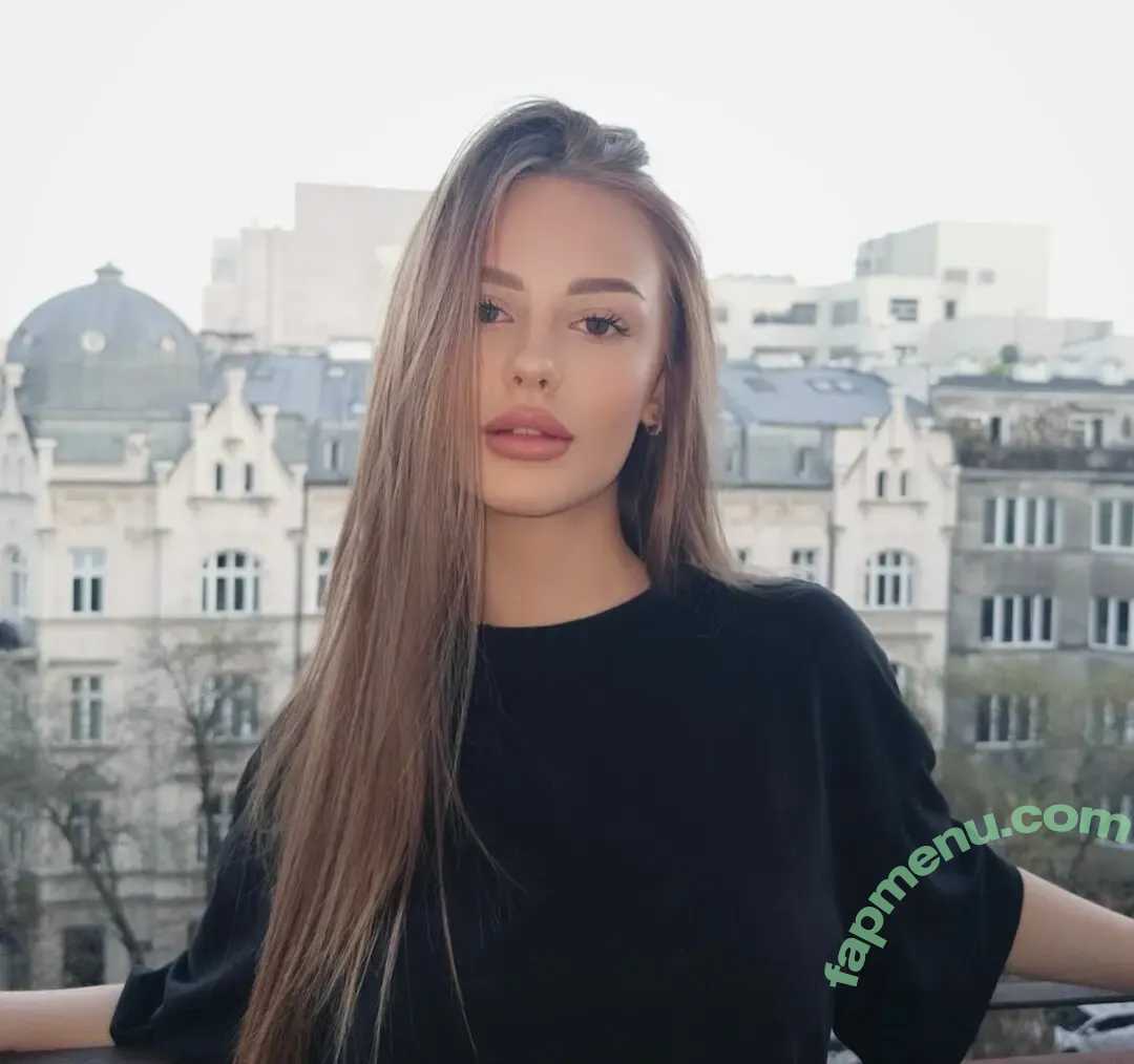 Lilsoldout nude photo #0003 (Lilsoldout)